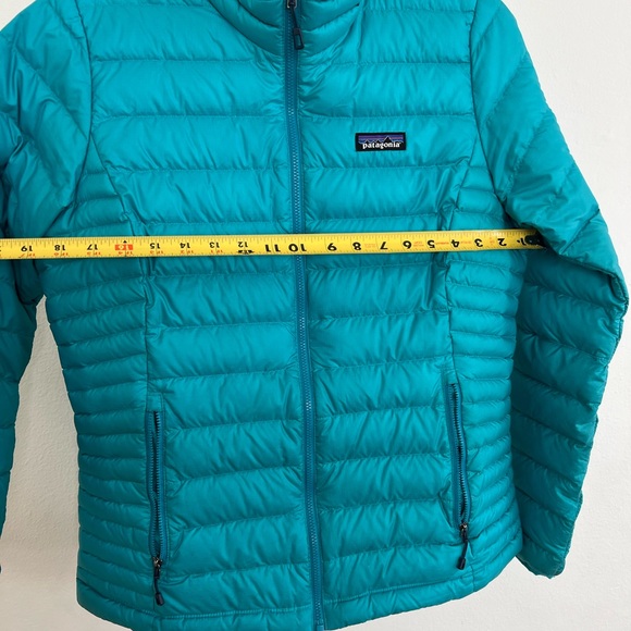 Patagonia Women's Teal Down Jacket - Picture 9 of 11